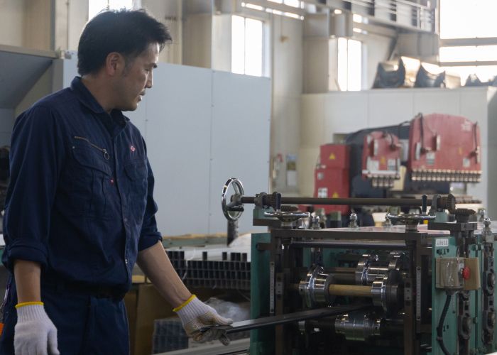 建材加工の様子