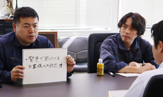 座談会の様子12